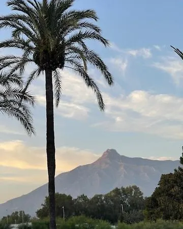 Urb. La Alcazaba, Puerto Banus / *