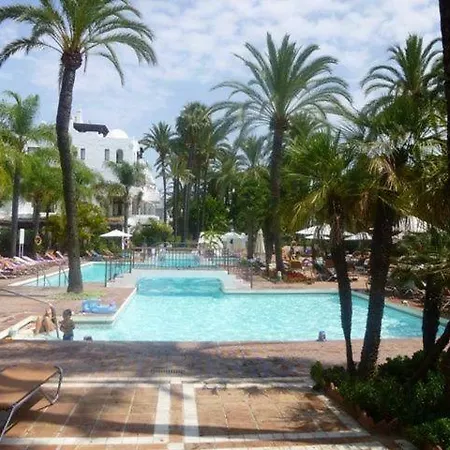 Apartamento Urb. La Alcazaba, Puerto Banus / *