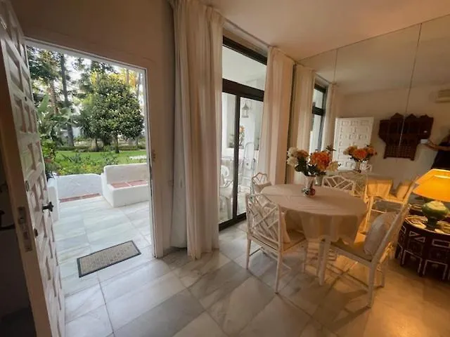 Daire Urb. La Alcazaba, Puerto Banus /
