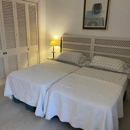 Urb. La Alcazaba, Puerto Banus / 马尔韦利亚