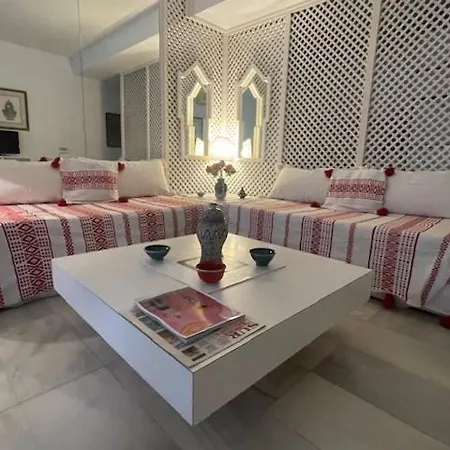 Urb. La Alcazaba, Puerto Banus / 公寓 马尔韦利亚