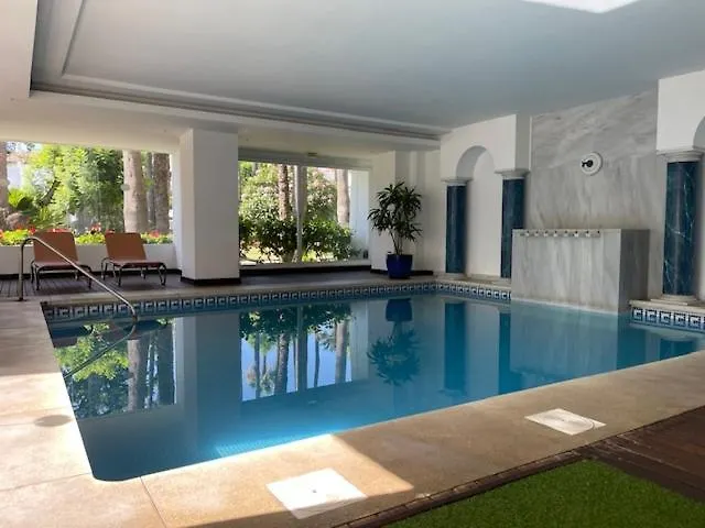 Urb. La Alcazaba, Puerto Banus / * マルベーリャ