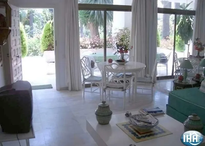 アパート Urb. La Alcazaba, Puerto Banus /